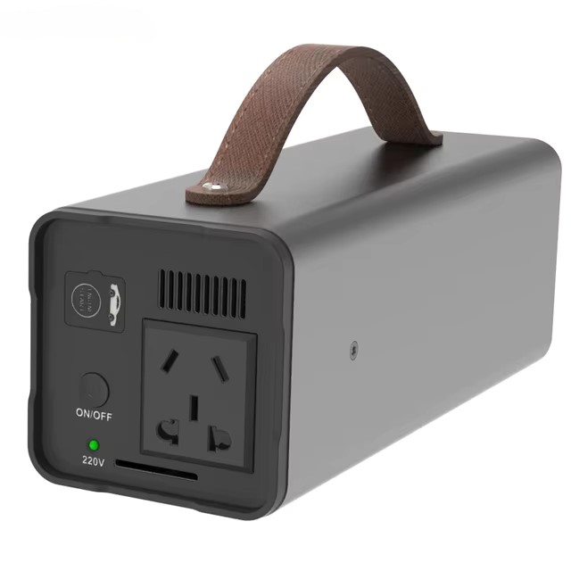 Přenosná Nabíjecí Stanice 200W 32000mAh