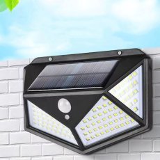 Solární LED světlo s pohybovým senzorem